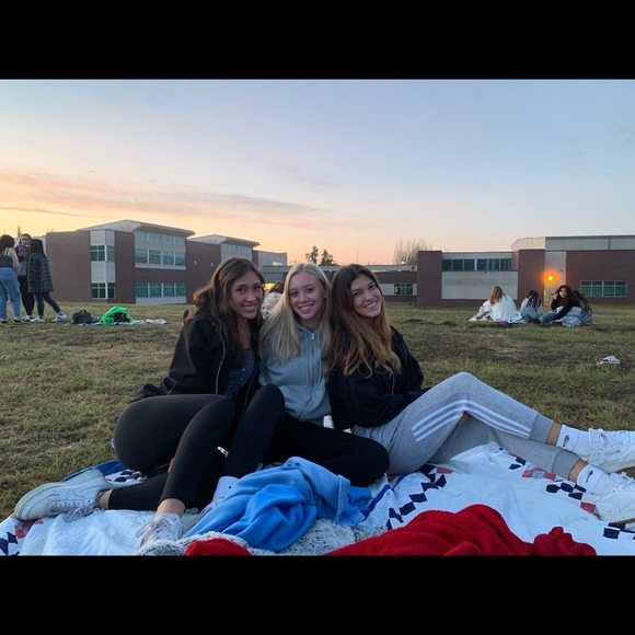 Meet your Posher, Leah - Picture 6 of 7